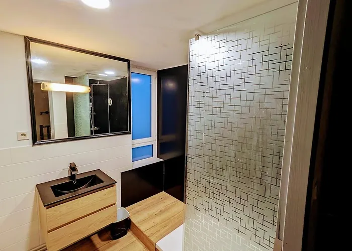 Apartment Cosy 2 Ch Avec Terrasse Prive & Bbq *